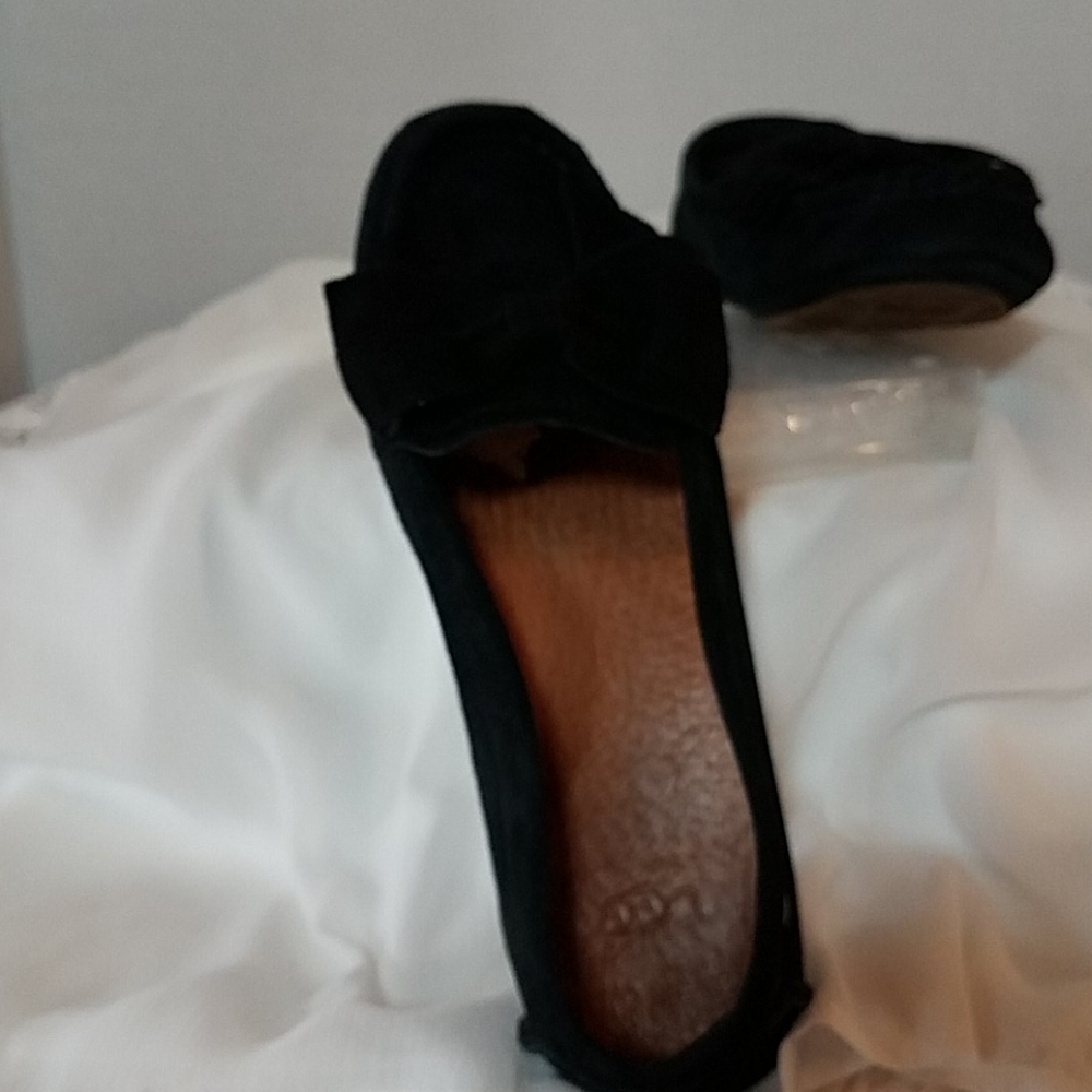 UGG LOAFERS - Picture 7 of 11